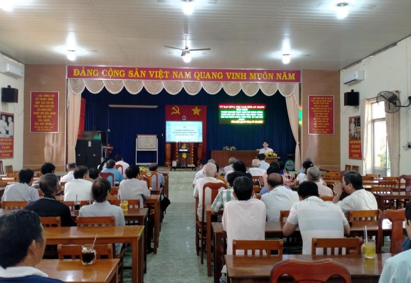 Đại biểu tham gia tuyên truyền Nông thôn mới