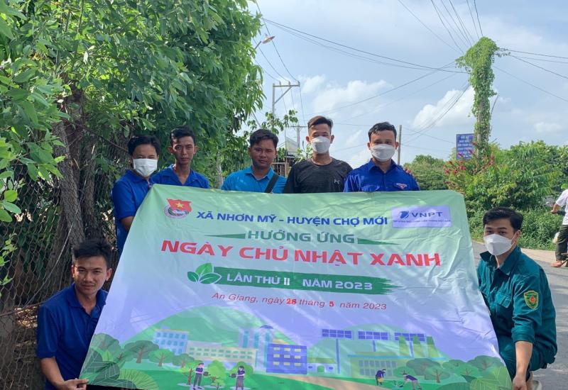 xã đoàn Nhơn Mỹ ra quân "Ngày chủ nhật xanh"
