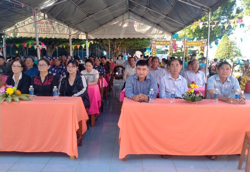 Đại biểu tham gia Đại lễ kỷ niệm 84 năm ngày khai sáng đạo Phật giáo Hòa Hảo (18/5 Kỷ Mão 1939 - 18/5 Quý Mão 2023)