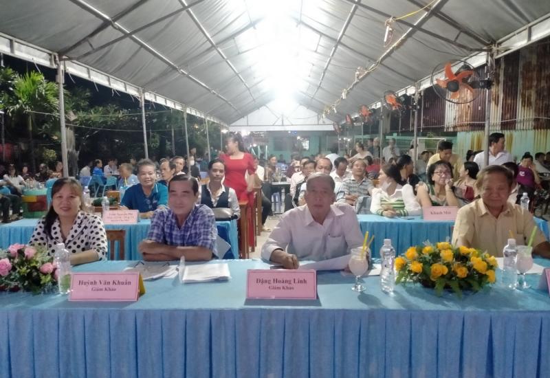 ban giám khảo hội thi ca cổ