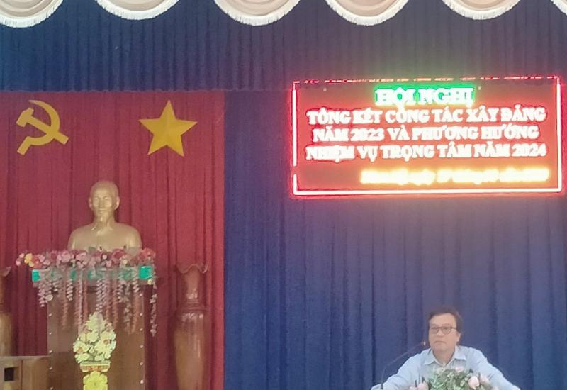 Bí THƯ ĐẢNG ỦY NGUYỄN VĂN TRƯỜNG PHÁT BIỂU HỘI NGHỊ