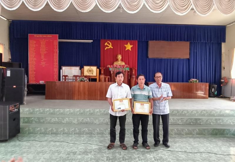 Đ/C Nguyễn Ngọc Độ Khen thưởng cá nhân xuất sắc trong phong trào Hội chữ thập đỏ